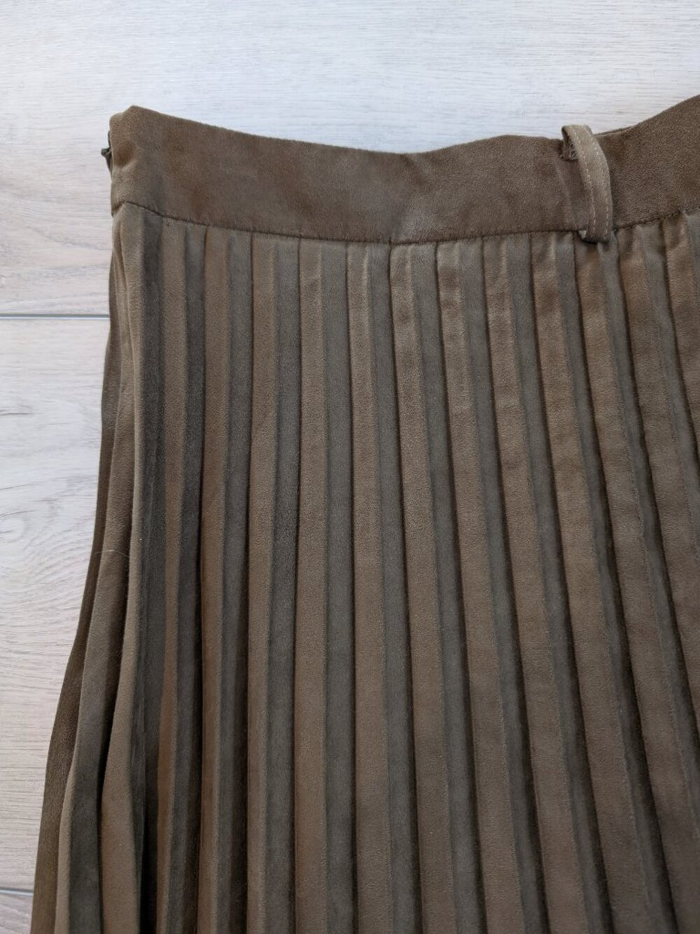 ZARA Faux Suede Pleated Belted Maxi Skirt Dark Olive Size M - Picture 8 of 13